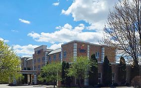 Comfort Inn & Suites Grafton-Cedarburg