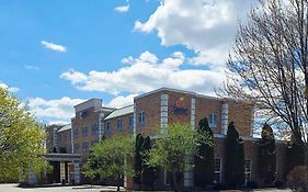 Comfort Inn & Suites Grafton-Cedarburg